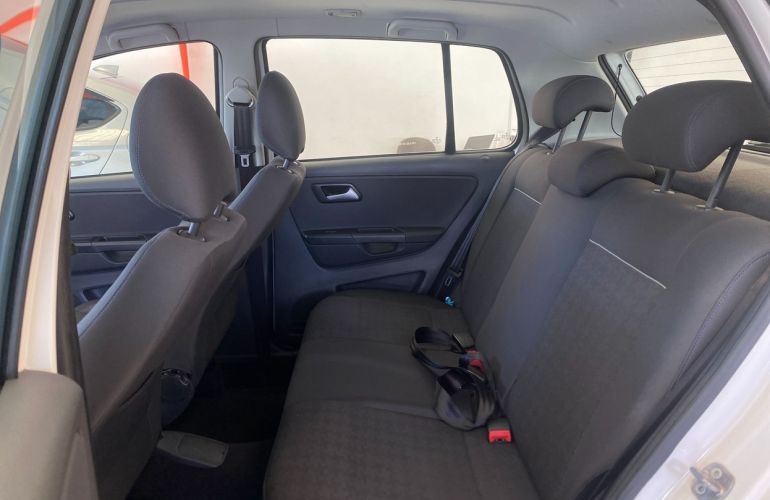 Volkswagen Fox 1.0 Mi Comfortline 8v - Foto #8