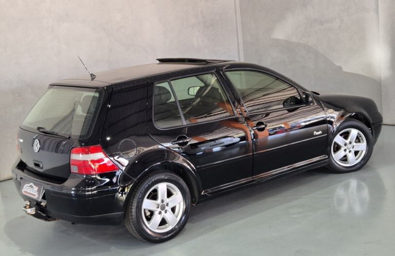 Volkswagen Golf Flash 1.6 - Foto #4