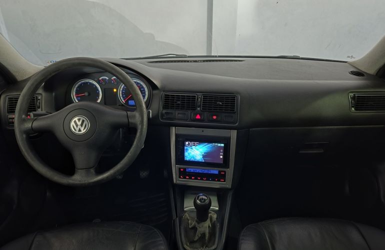 Volkswagen Golf Flash 1.6 - Foto #6