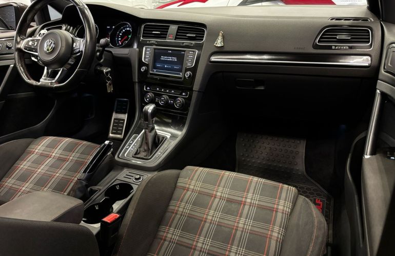 Volkswagen Golf 2.0 TSi GTi 16V 220cv Turbo - Foto #10