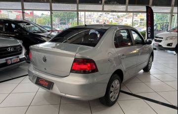 Volkswagen Voyage 1.0 Mi 8v - Foto #2