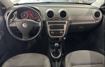 Volkswagen Voyage 1.0 Mi 8v - Foto #9