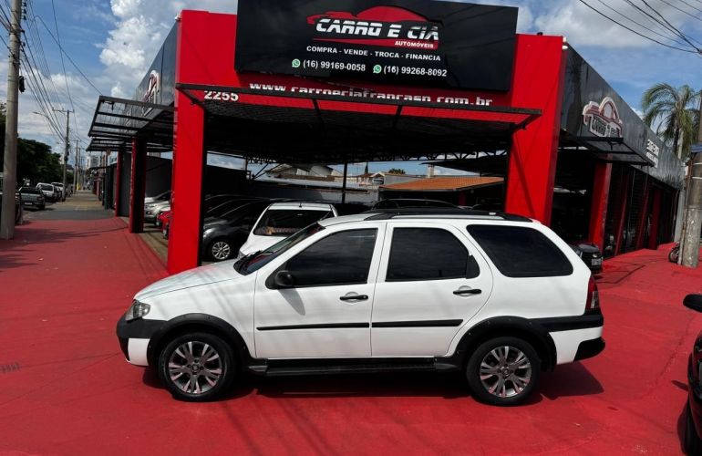 Fiat Palio 1.8 MPi Adventure Weekend 8v - Foto #1