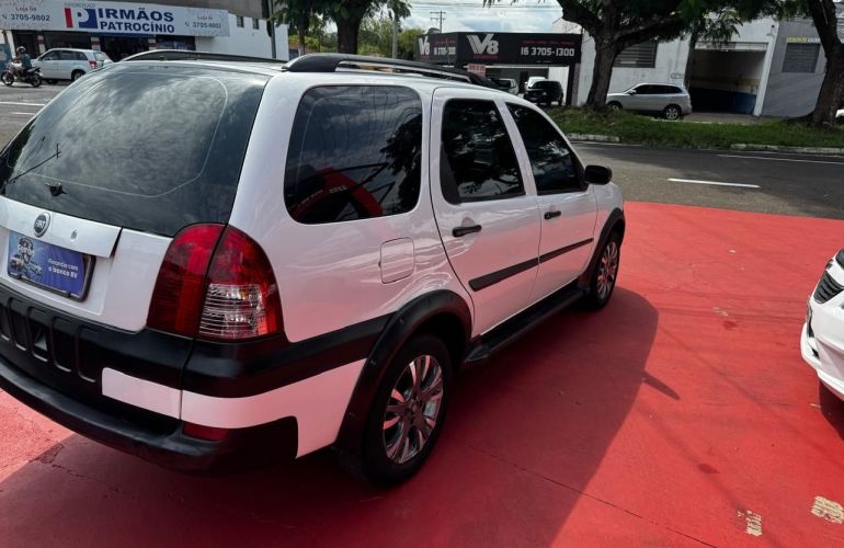 Fiat Palio 1.8 MPi Adventure Weekend 8v - Foto #2