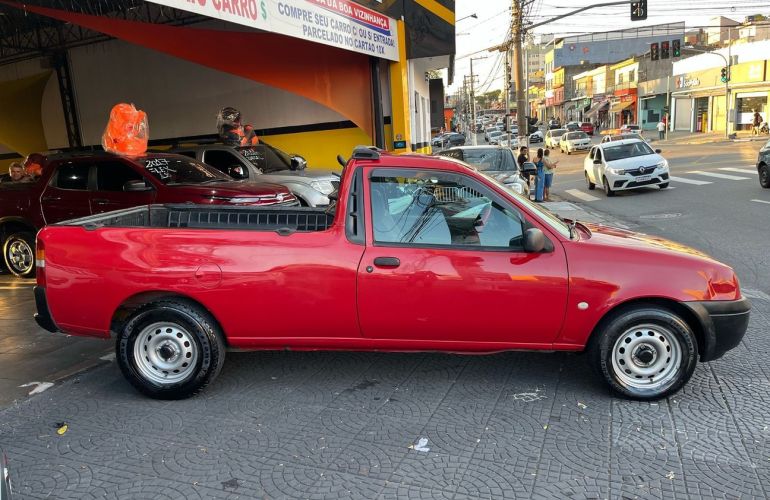 Ford Courier 1.6 L 8v - Foto #4