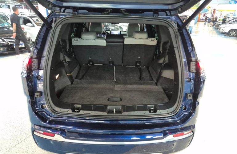 Jeep Commander 1.3 T270 Turbo Overland - Foto #10