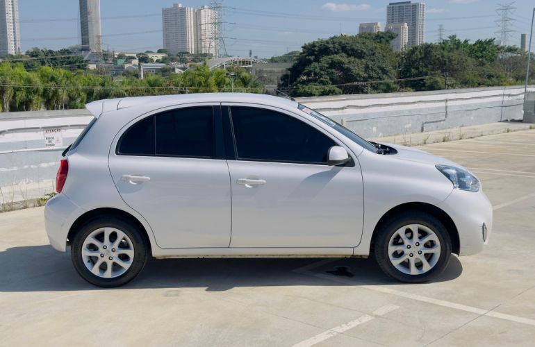 Nissan March 1.0 SV 12v - Foto #7