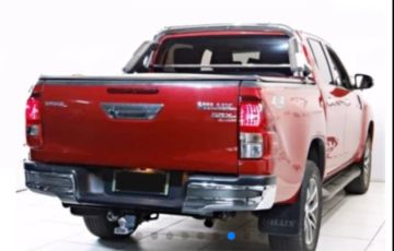 Toyota Hilux 2.8 TDI SRX CD 4x4 (Aut) - Foto #2