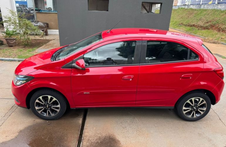 Chevrolet Onix 1.4 MPFi LTZ 8v - Foto #5