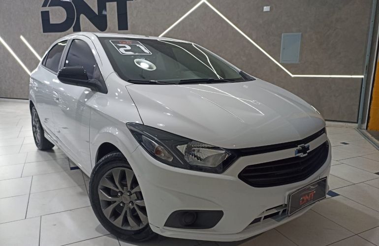 Chevrolet Onix 1.0 Joy Plus Black 8v - Foto #3