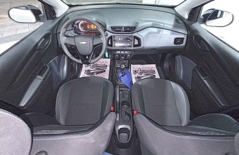 Chevrolet Onix 1.0 Joy Plus Black 8v - Foto #7