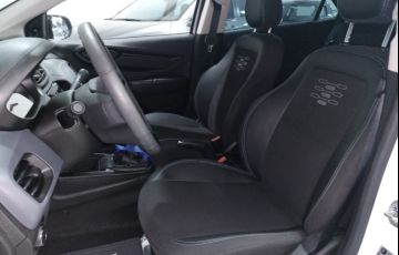 Chevrolet Onix 1.0 Joy Plus Black 8v - Foto #8