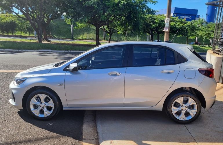 Chevrolet Onix 1.0 Turbo LTZ - Foto #8