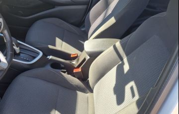 Chevrolet Onix 1.0 Turbo LTZ - Foto #10