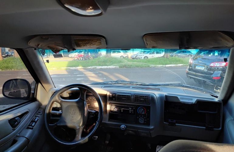 Chevrolet S10 2.5 Std 4x4 CD 8V Turbo - Foto #9