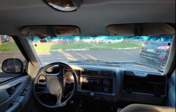 Chevrolet S10 2.5 Std 4x4 CD 8V Turbo - Foto #9