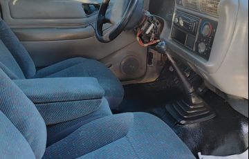 Chevrolet S10 2.5 Std 4x4 CD 8V Turbo - Foto #10