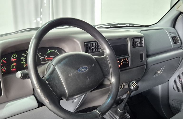 Ford F250 XL 4.2 Turbo (Cab Simples) - Foto #6
