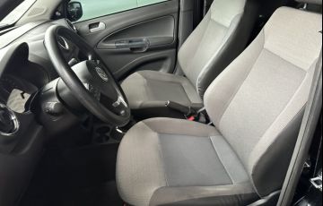 Ford Fiesta Sedan 1.0 - Foto #8