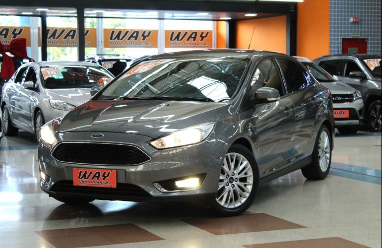 Ford Focus 2.0 SE Sedan 16v - Foto #1