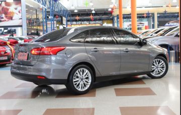 Ford Focus 2.0 SE Sedan 16v - Foto #2