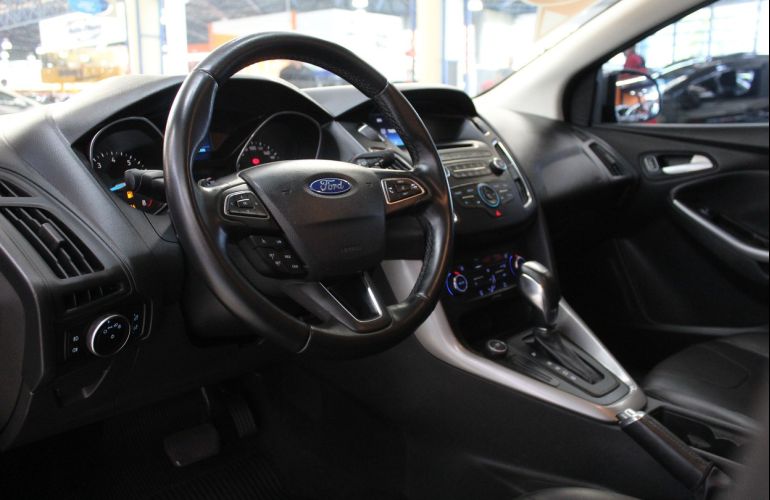 Ford Focus 2.0 SE Sedan 16v - Foto #3