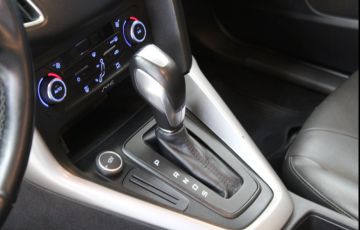 Ford Focus 2.0 SE Sedan 16v - Foto #5