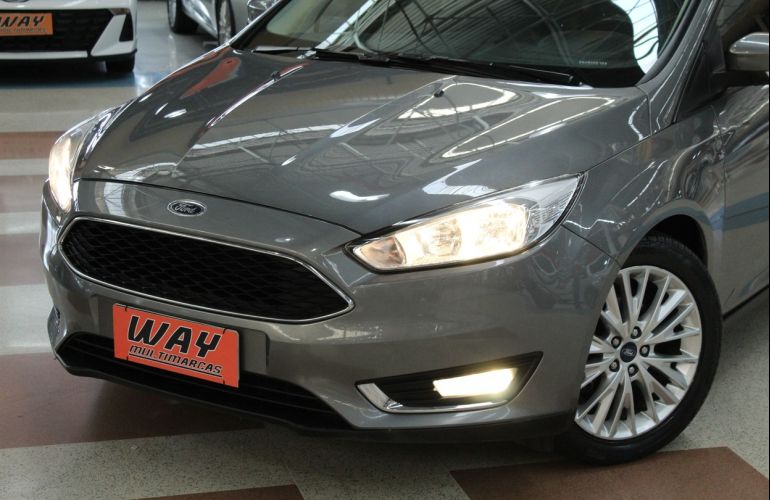 Ford Focus 2.0 SE Sedan 16v - Foto #6