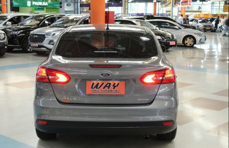 Ford Focus 2.0 SE Sedan 16v - Foto #8