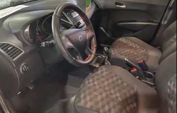 Hyundai HB20 1.6 Comfort Plus - Foto #9