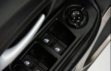 Jeep Renegade 1.8 16V Longitude - Foto #9