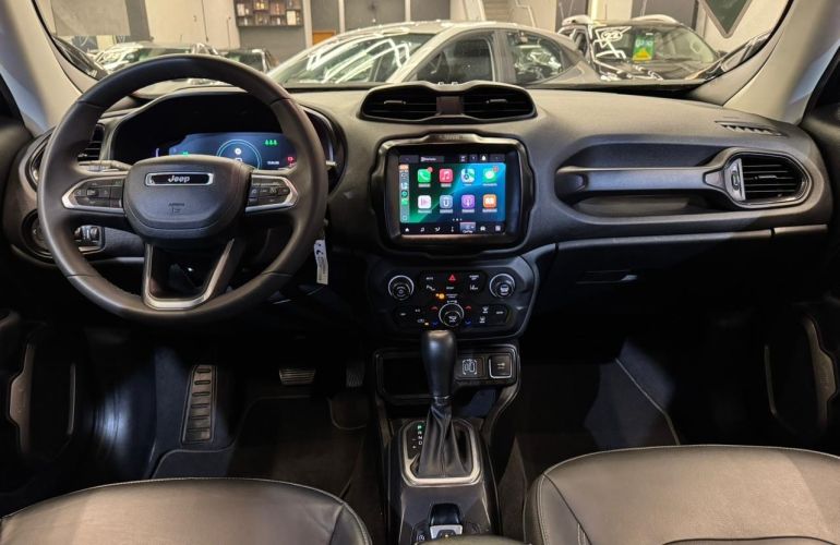 Jeep Renegade 1.3 T270 Turbo Longitude - Foto #8