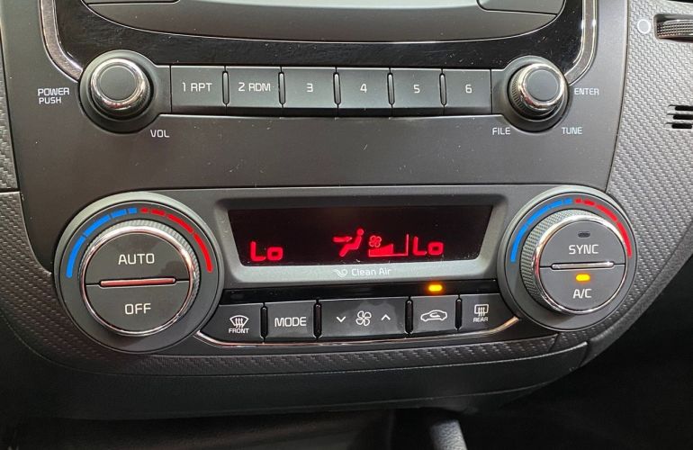 Kia Cerato 1.6 Sx 16v - Foto #9