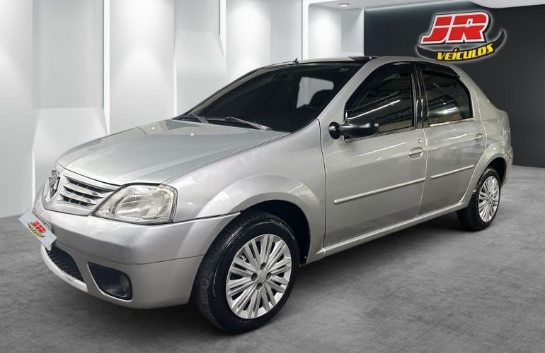 Renault Logan 1.6 Privilege 16v - Foto #1