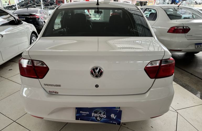 Volkswagen Voyage 1.0 MPI (Flex) - Foto #4
