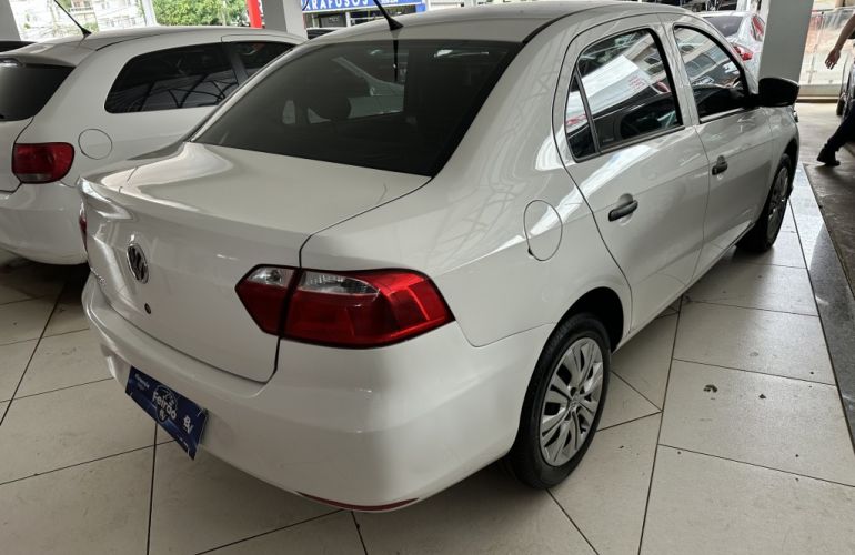 Volkswagen Voyage 1.0 MPI (Flex) - Foto #6