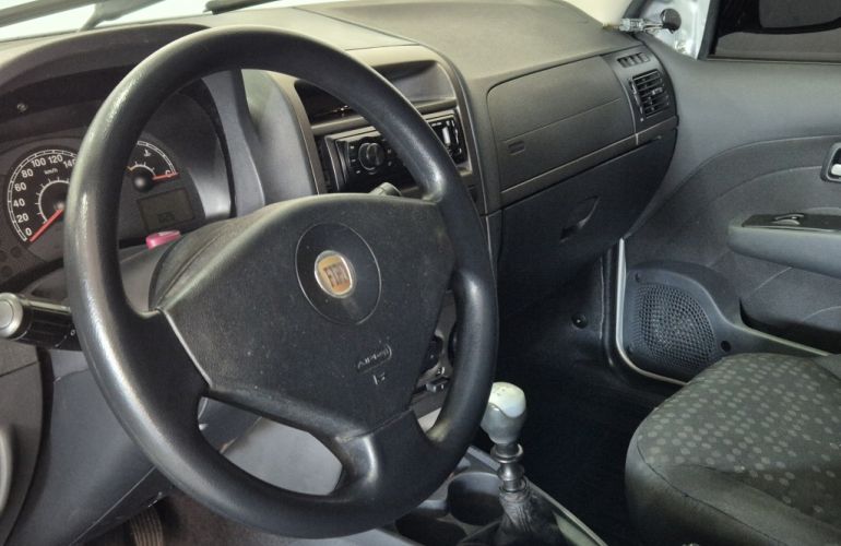 Fiat Palio Weekend Attractive 1.4 8V (Flex) - Foto #6
