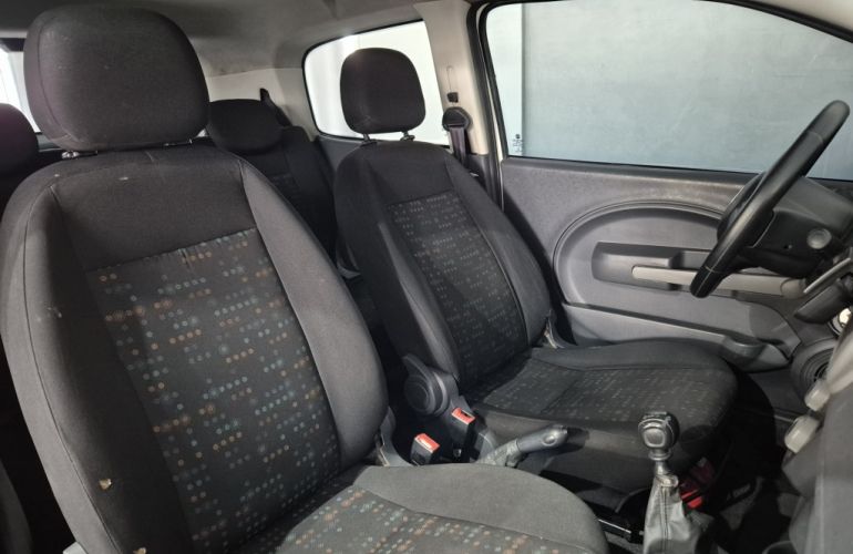 Fiat Uno Vivace 1.0 8V (Flex) 2p - Foto #10