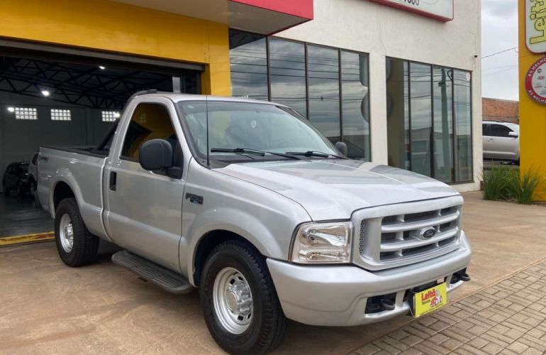 Ford F250 XL 4.2 Turbo (Cab Simples) - Foto #2
