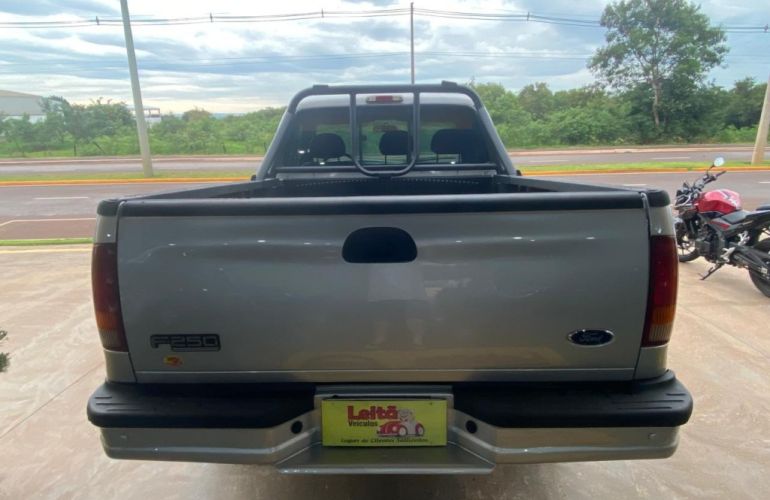 Ford F250 XL 4.2 Turbo (Cab Simples) - Foto #5