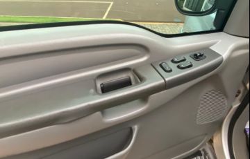 Ford F250 XL 4.2 Turbo (Cab Simples) - Foto #9