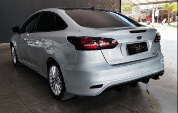 Ford Focus 2.0 SE Plus 16V Flex 4p Powershift - Foto #4