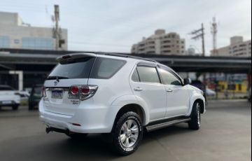 Toyota Hilux SW4 SRV 3.0 4X4 (7 Lugares) - Foto #3