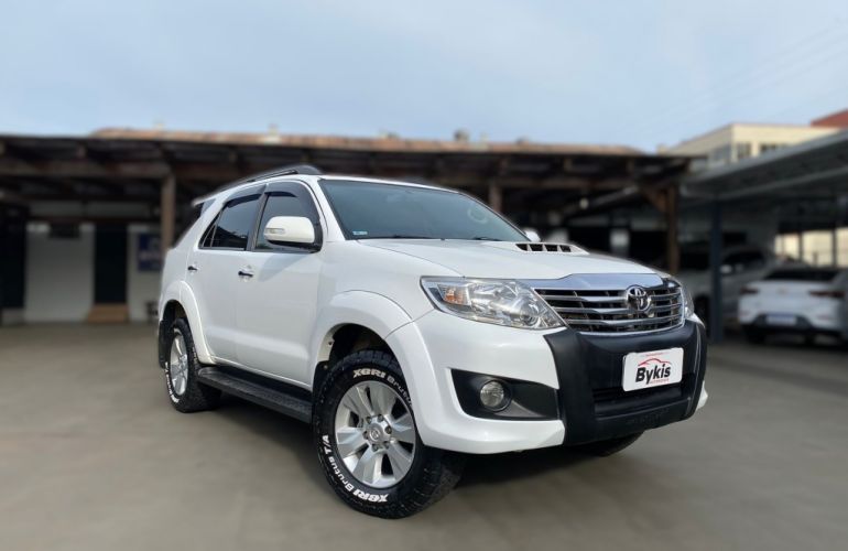 Toyota Hilux SW4 SRV 3.0 4X4 (7 Lugares) - Foto #4