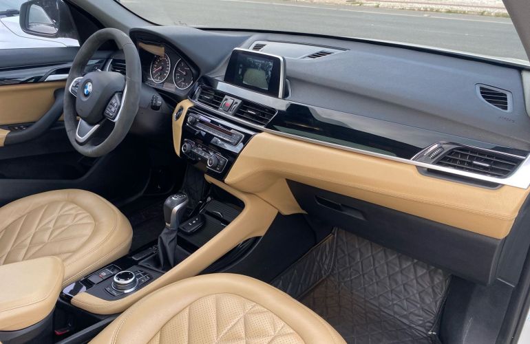 BMW X1 2.0 sDrive20i ActiveFlex - Foto #2