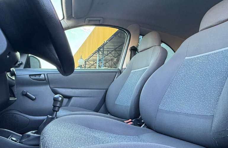 Chevrolet Celta 1.0 - Foto #5