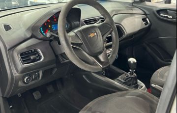 Chevrolet Onix 1.0 MPFi LT 8v - Foto #5