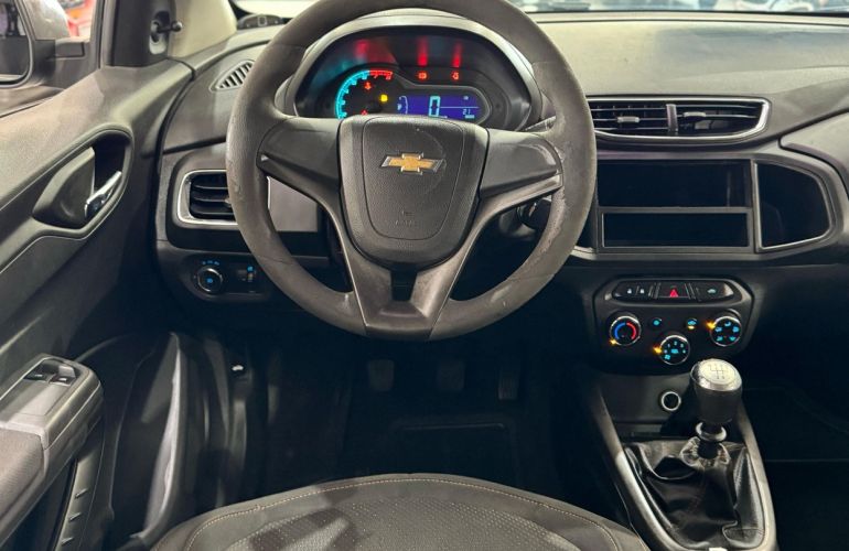 Chevrolet Onix 1.0 MPFi LT 8v - Foto #9