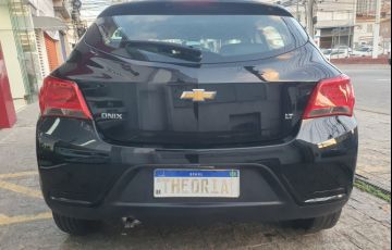 Chevrolet Onix 1.0 MPFi LT 8v - Foto #6