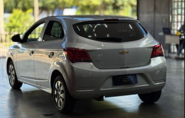 Chevrolet Onix 1.0 Joy 8V Flex 4p Manual - Foto #4